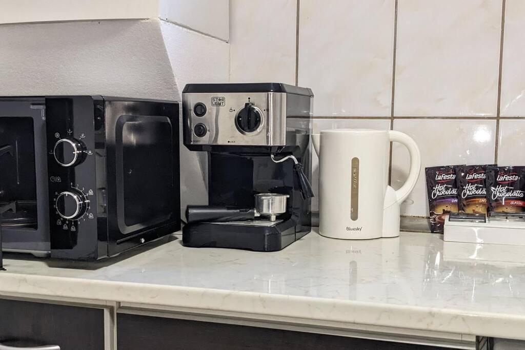 Cosy One Bedroom Flat With Free Parking & Wifi Cluj-Napoca Exterior foto